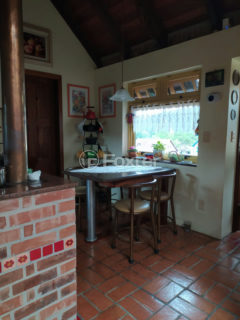 Image 62 - 1016002