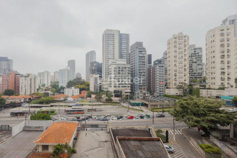 Image 1 - 1016061