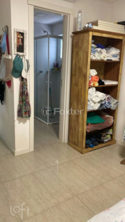 Image 10 - 1016144