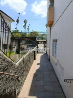 Image 2 - 1016170
