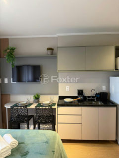Image 4 - 1016273