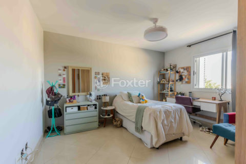Image 35 - 1016289