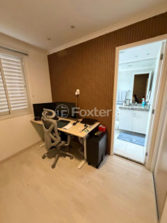 Image 17 - 1016293