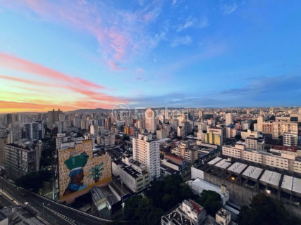 Image 19 - 1016297