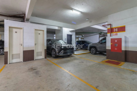 Image 15 - 1016349