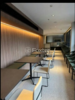Image 21 - 1016399