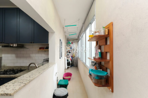 Image 22 - 1016418