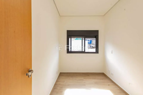Image 21 - 1016423