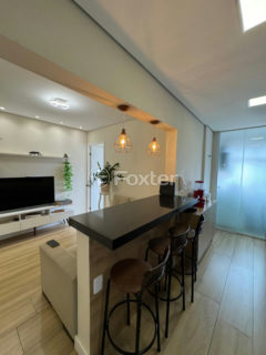 Image 4 - 1016554