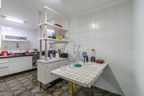 Image 21 - 1016577