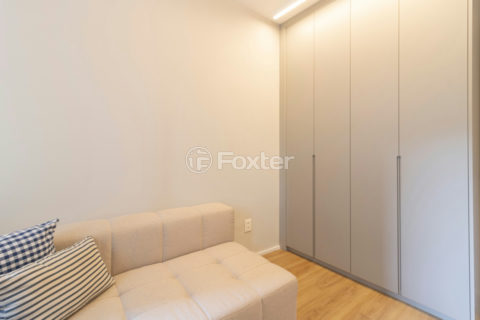 Image 31 - 1016585