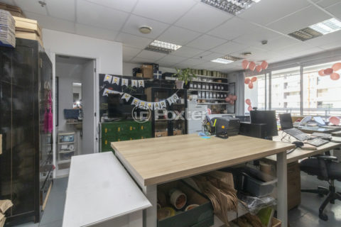 Image 2 - 1016826