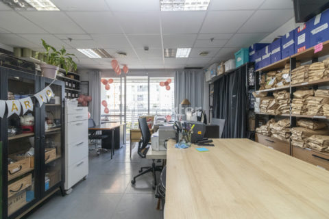 Image 1 - 1016826
