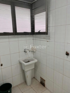 Image 17 - 1016828