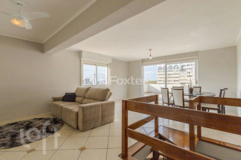 Image 2 - 1016853