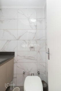 Image 15 - 1016861