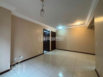 Image 6 - 1016920