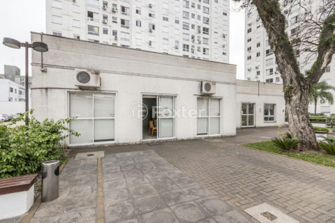 Image 35 - 1016930