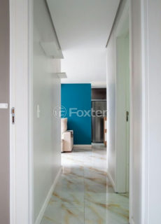 Image 22 - 1016930