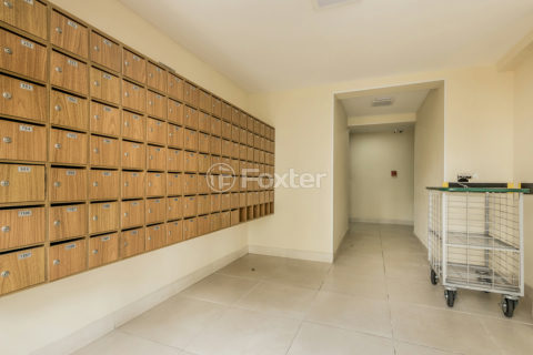 Image 33 - 1016930