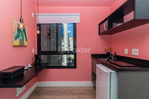 Image 6 - 1016959
