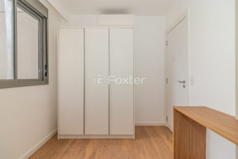Image 39 - 1016984