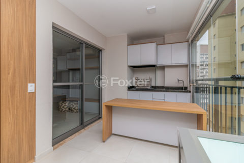 Image 33 - 1016984