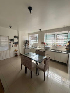 Image 7 - 1016990