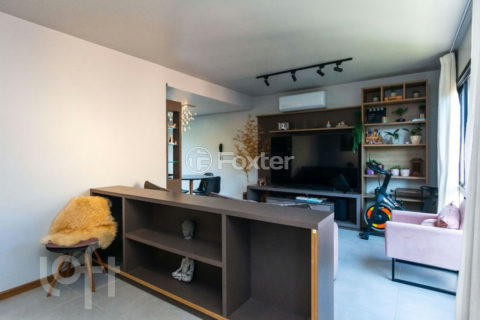 Image 4 - 1016991