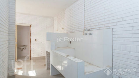 Image 42 - 1017001