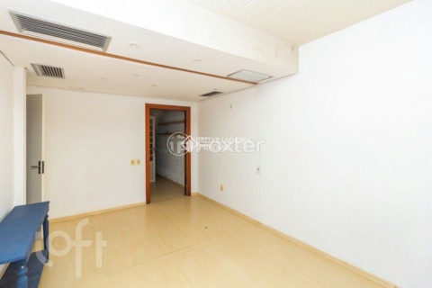 Image 7 - 1017001