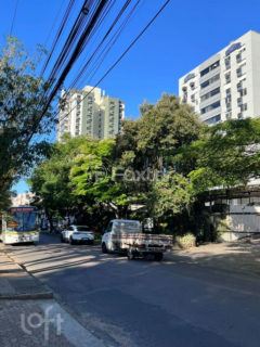 Image 16 - 1017100