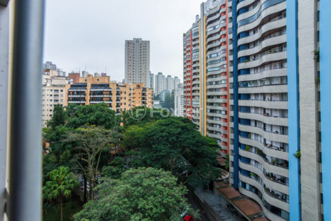 Image 4 - 1017155