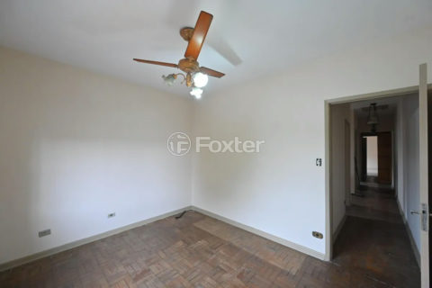 Image 23 - 1017162