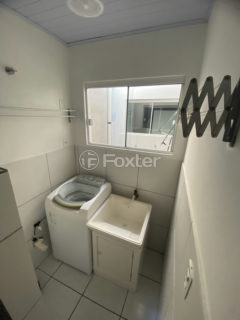Image 37 - 1017173