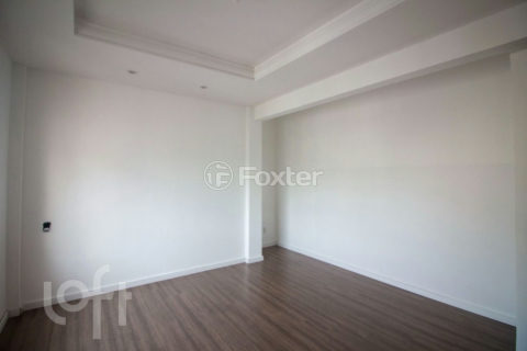 Image 21 - 1017198
