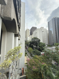Image 6 - 1017236