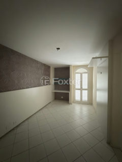 Image 4 - 1017236