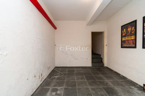 Image 21 - 1017248