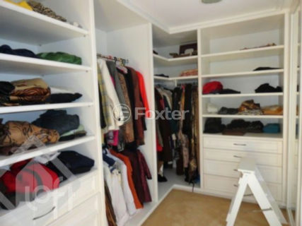 Image 19 - 1017261