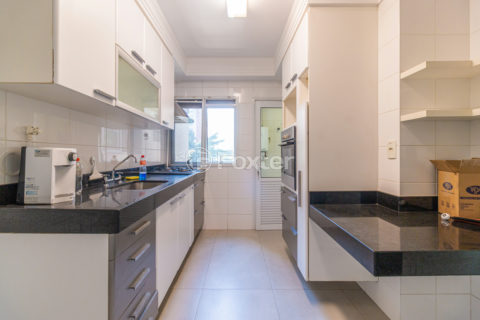 Image 34 - 1017281