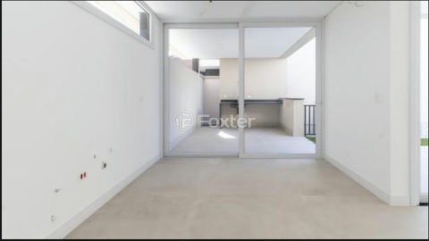 Image 39 - 1017284
