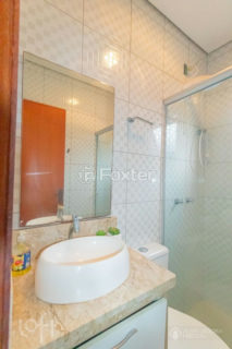 Image 32 - 1017340