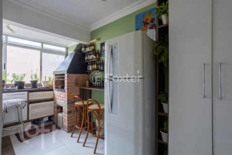 Image 4 - 1017341