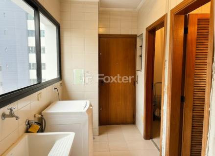 Image 9 - 1017342