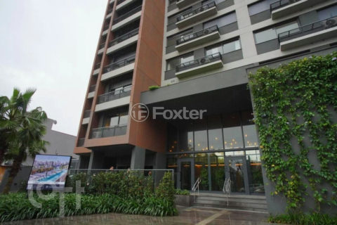 Image 16 - 1017344