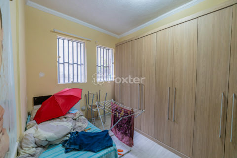 Image 27 - 1017354