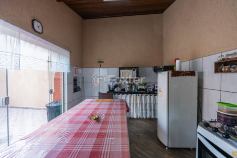 Image 34 - 1017354