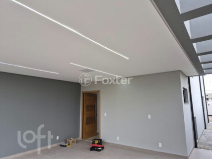 Image 30 - 1017357