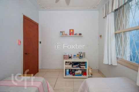 Image 15 - 1017402
